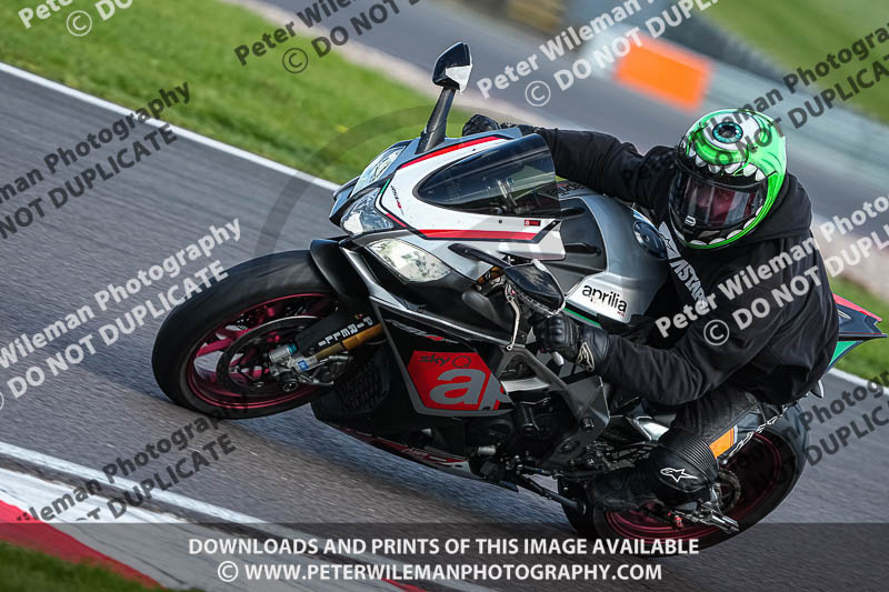 donington no limits trackday;donington park photographs;donington trackday photographs;no limits trackdays;peter wileman photography;trackday digital images;trackday photos